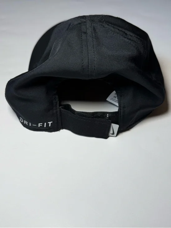 Nike Black Featherlight Dri-FIT Performance Cap with White Swoosh - Picture 2 of 7